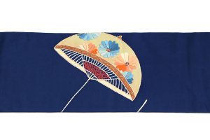 傘文の刺繍の名古屋帯
