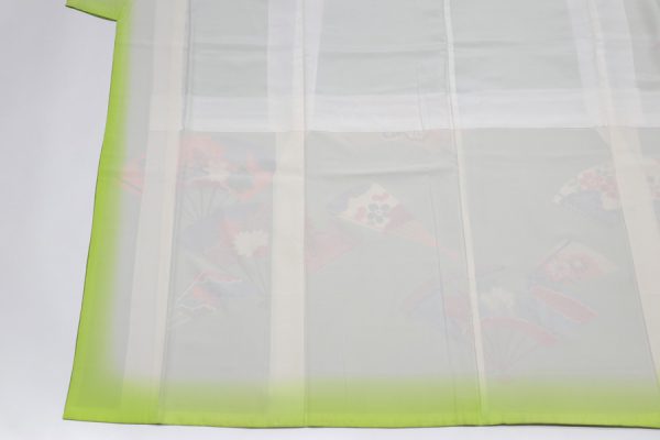 傘と扇面図のアンティーク中振袖
