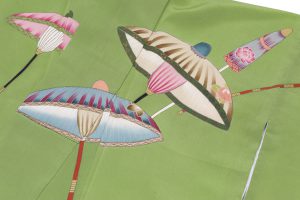 傘と扇面図のアンティーク中振袖